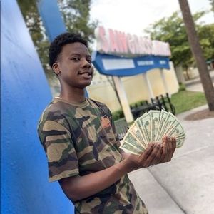 Meet your Posher, Amir